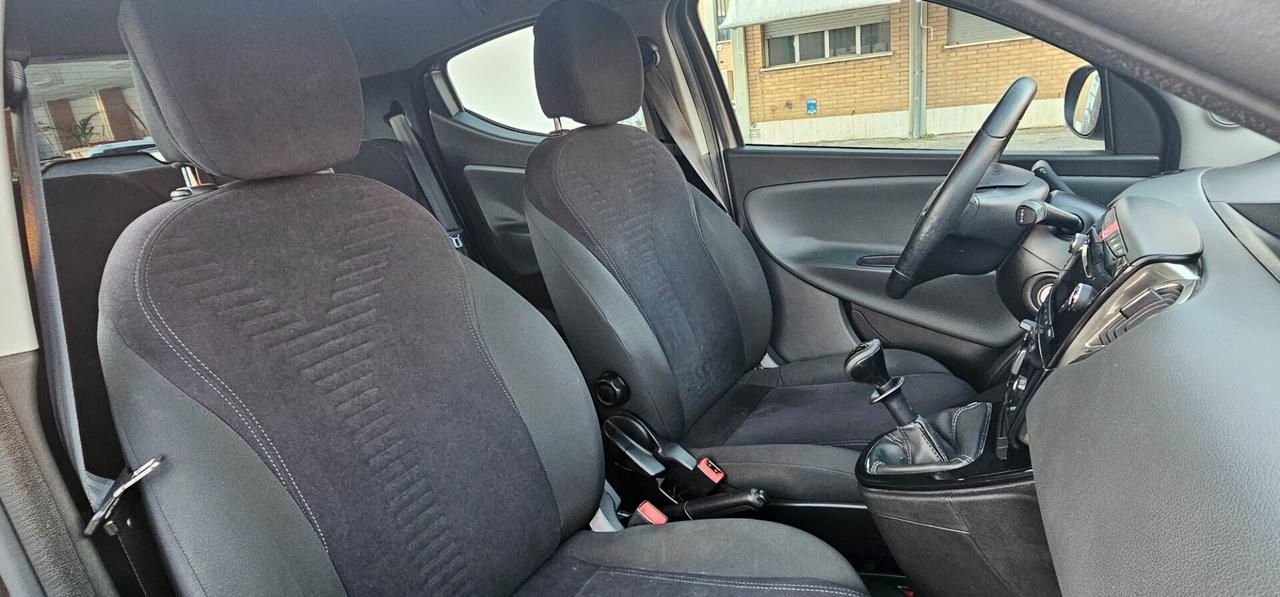 Lancia Ypsilon 0.9 TwinAir 85 CV Metano Ecochic