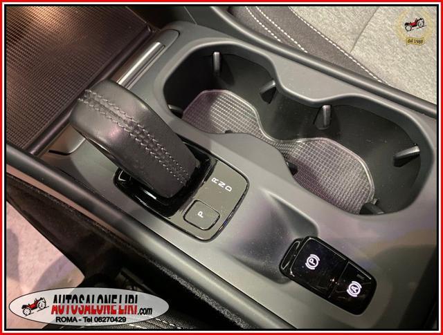 VOLVO XC40 T3 Geartronic Momentum Pro