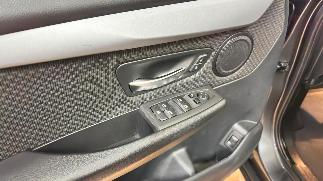 Bmw 2er Active Tourer 216d Luxury