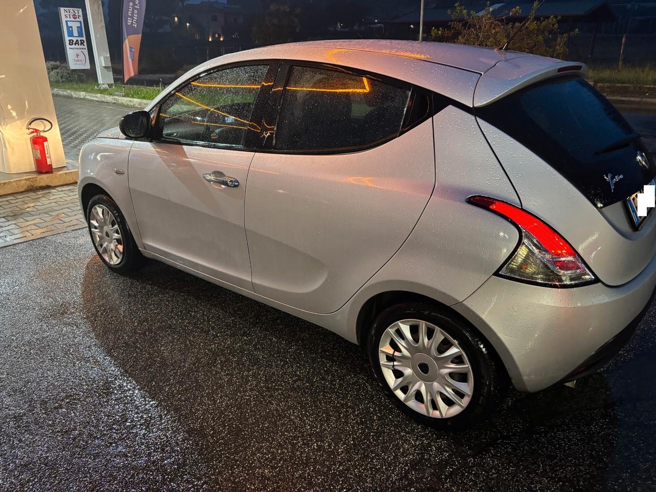 Lancia Ypsilon 1.2 69 CV 5 porte GPL Ecochic Platinum BELLISSIMA, BOMBOLA GAS NUOVA!!!!!