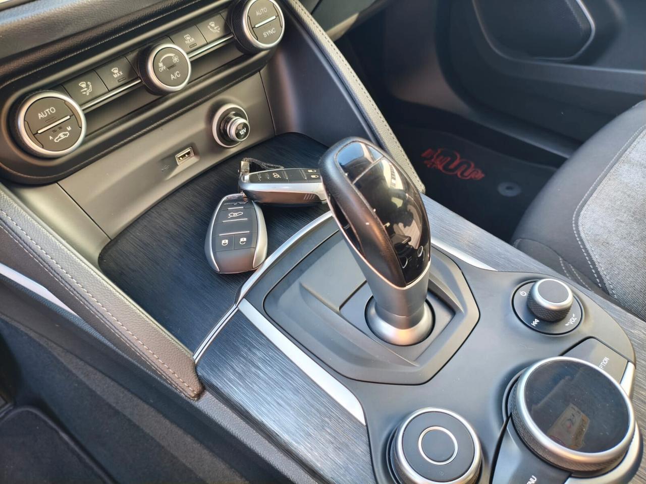 Alfa Romeo Stelvio 2.2 Turbodiesel 160 CV AT8 RWD Sport-Tech