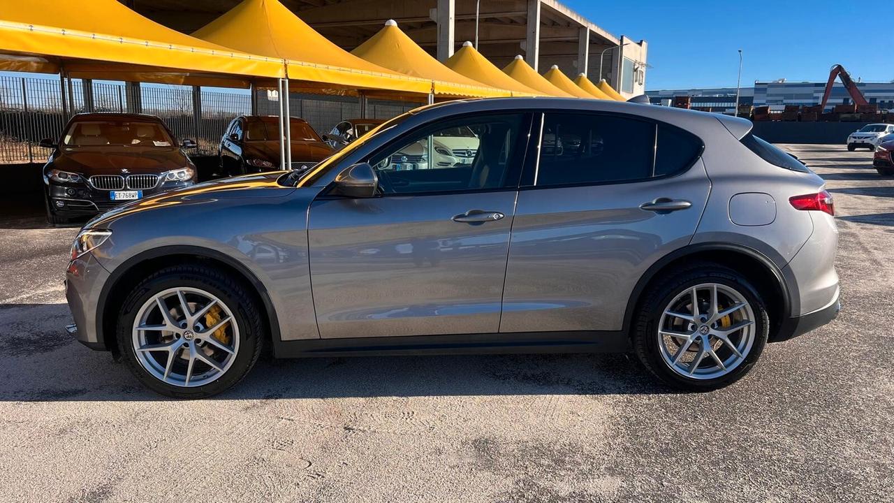 Alfa Romeo Stelvio 2.2 Turbodiesel 210 CV AT8 Q4 Executive
