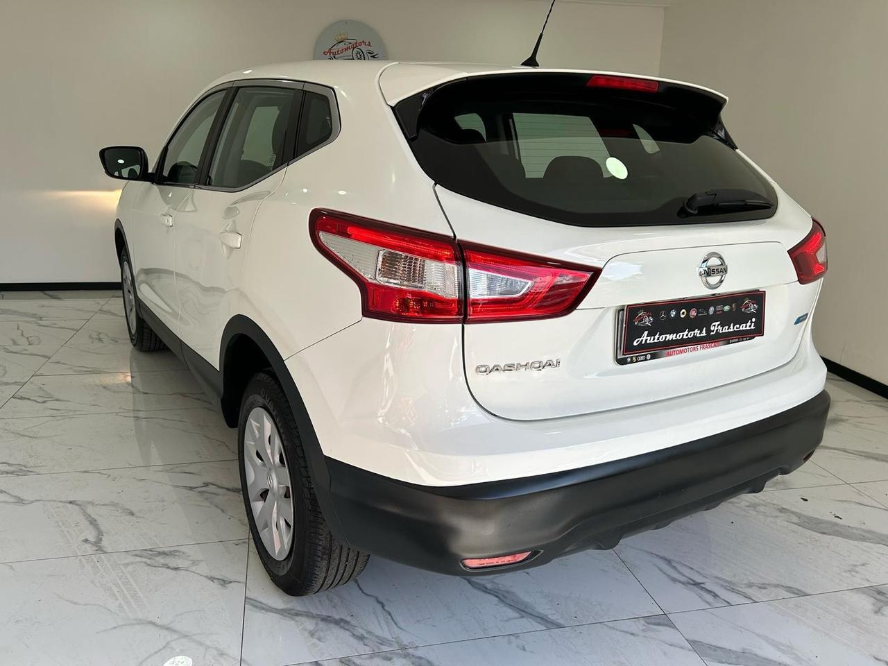 Nissan Qashqai 1.5 dCi --GARANTITO-2015