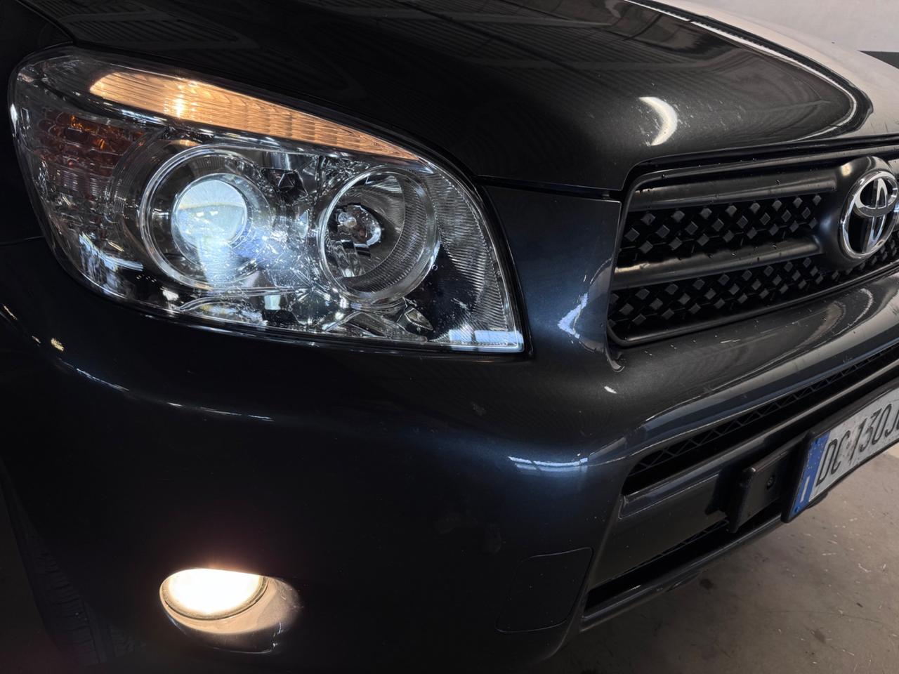 Toyota RAV 4 RAV4 2.2 D-4D 136 CV Luxury