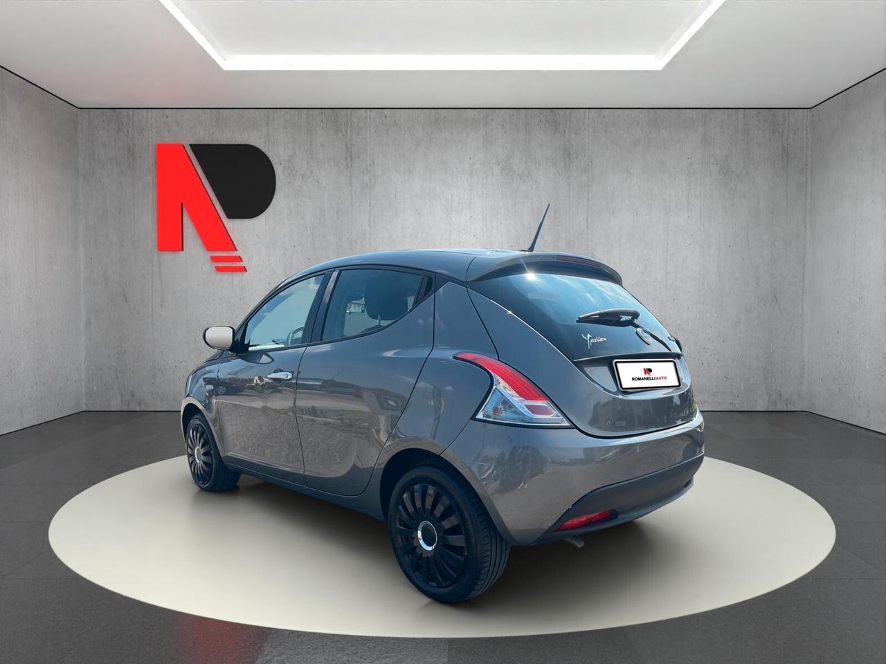 Lancia Ypsilon 1.0 FireFly 5 porte S&S Hybrid Silver Plus