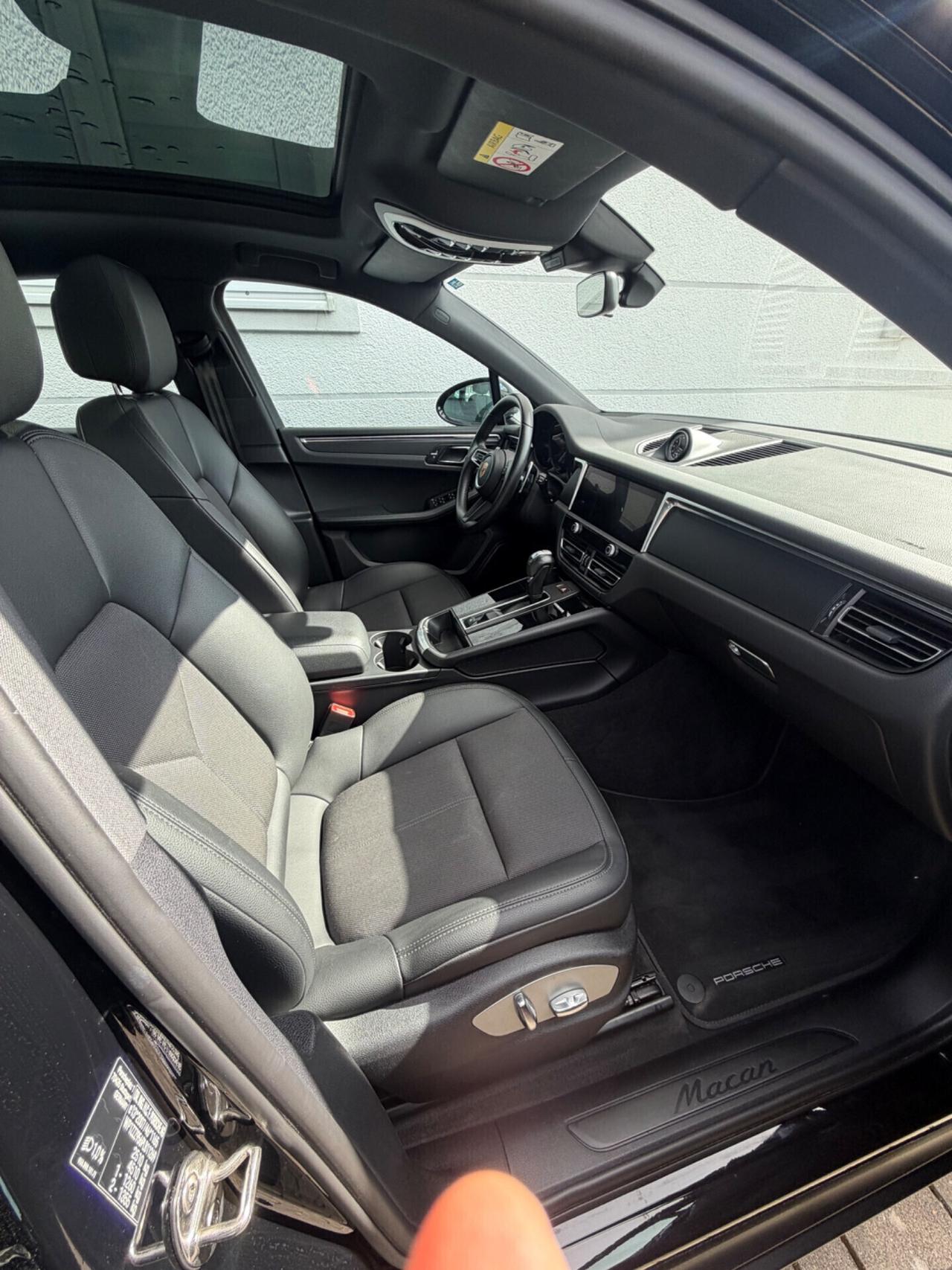 Porsche Macan 2.0 turbo 265cv Tetto Navigatore