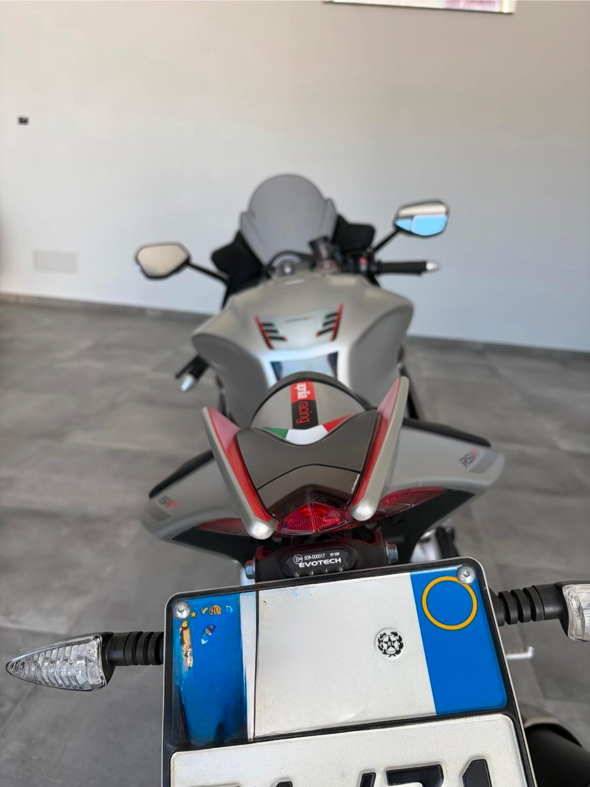 Aprilia RSV4 RR