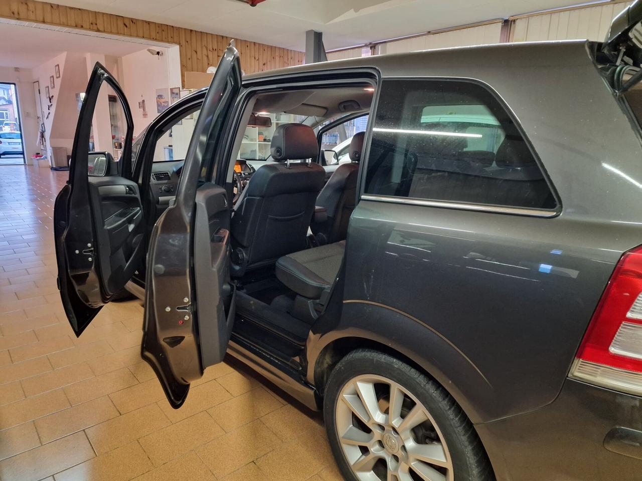 Opel Zafira 1.7 CDTI diesel, 7 posti ok neopatentati.