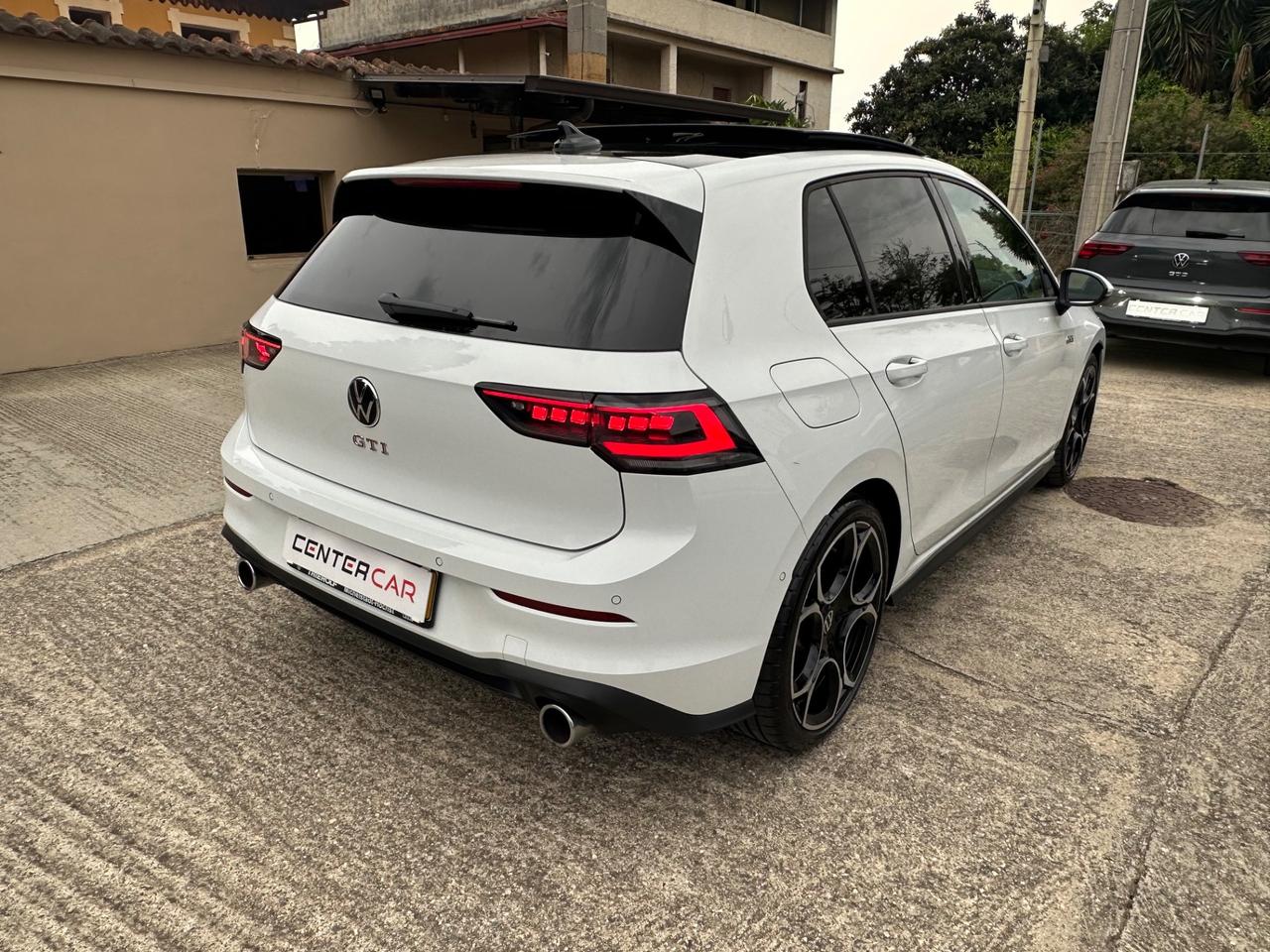 Volkswagen Golf GTI Golf 2.0 TSI GTI DSG