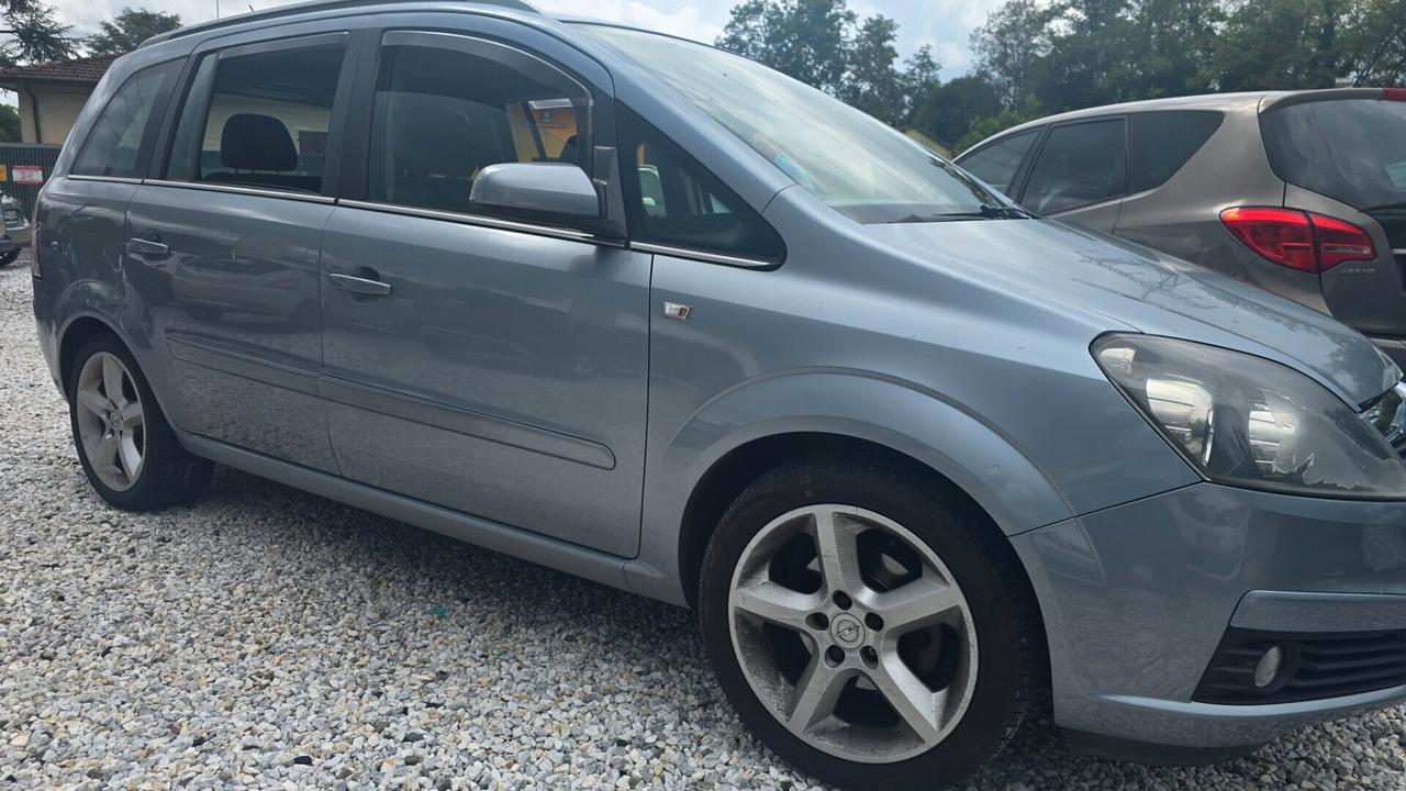 Opel Zafira 7 POSTI