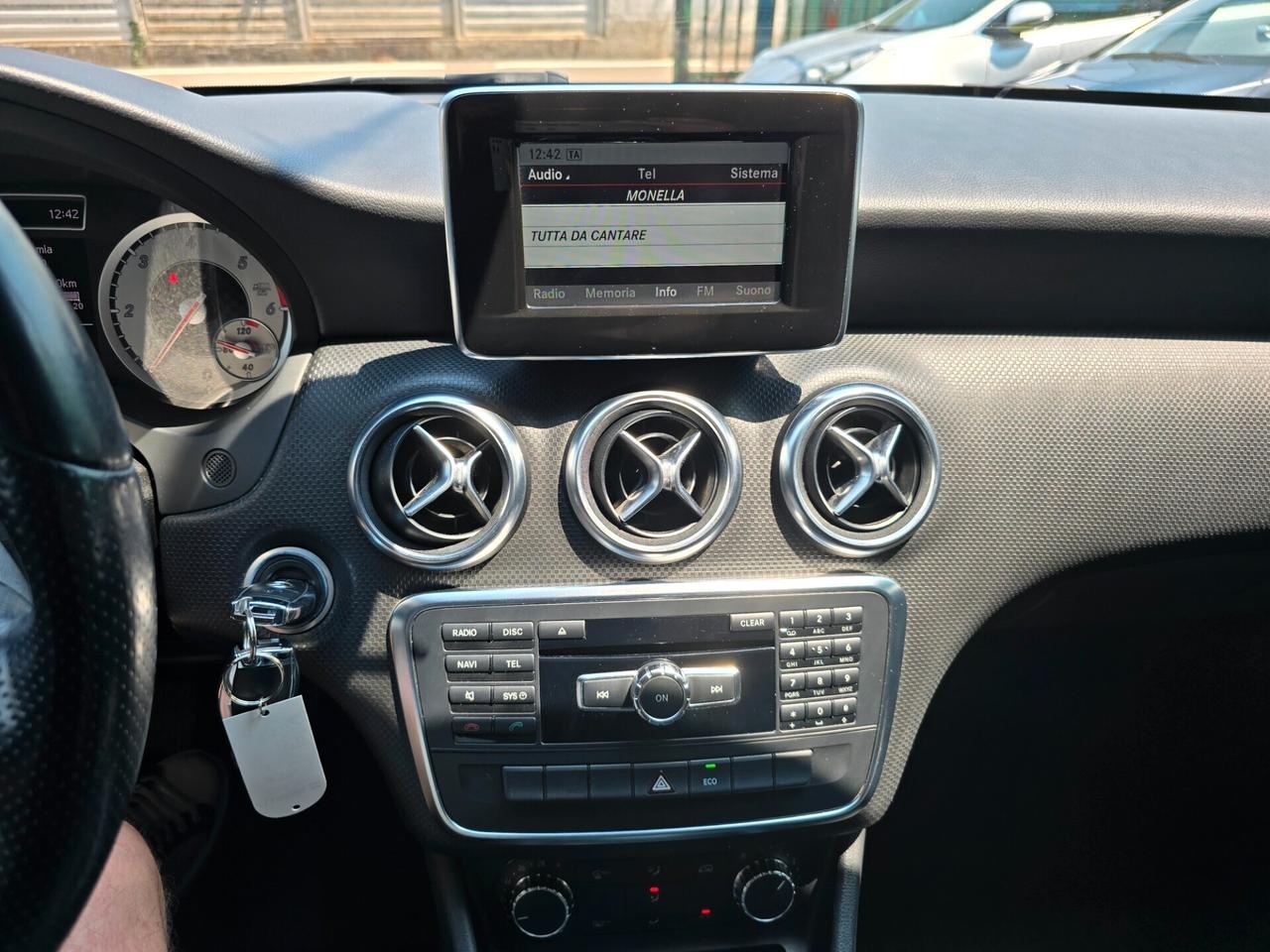 M.B A180CDI 110CV Premium 180000KM-2013