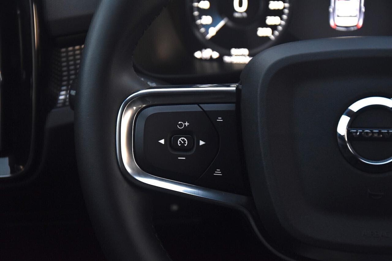 Volvo XC40 T5 Recharge Plug-in R-Design