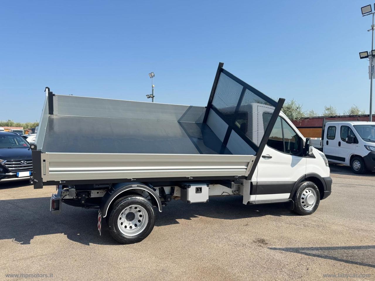 TRANSIT 2.0 130CV RIBALTABILE TRILATERALE GEMELLATO
