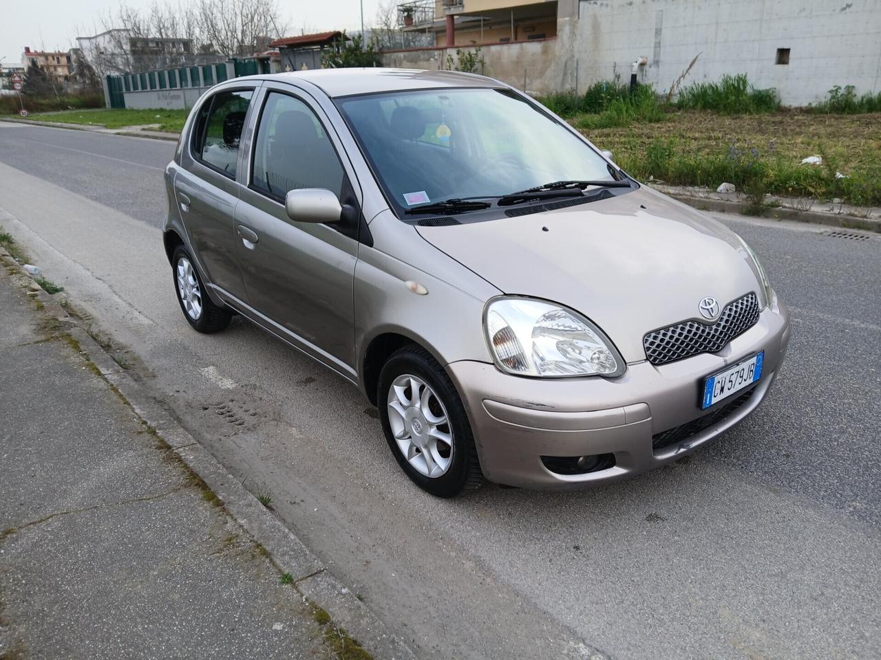 Toyota Yaris 1.4 tdi D-4D 5 porte INTROVABILE