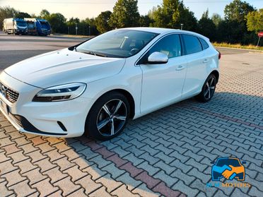 Volvo V40 2.0 d2 R-design Momentum my17
