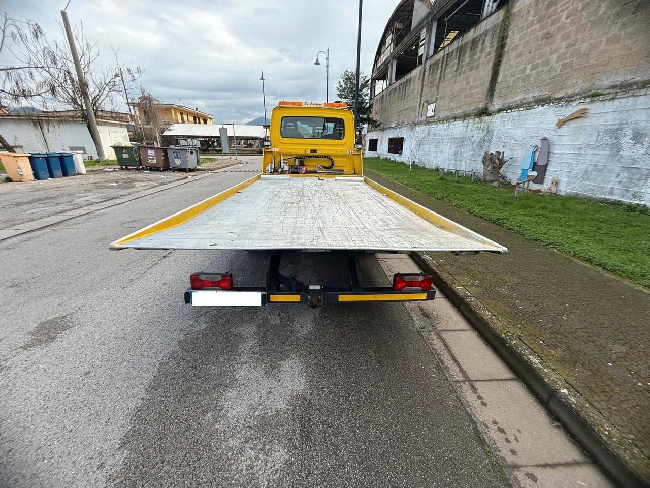 Iveco DAILY CARROATTREZZI SCARRABILE COMEAR