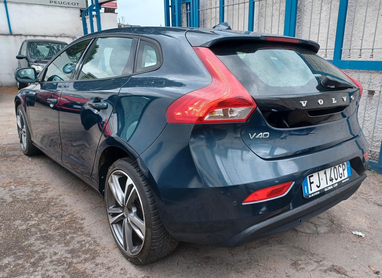 Volvo V40 D3 Geartronic Momentum ANNO 2017