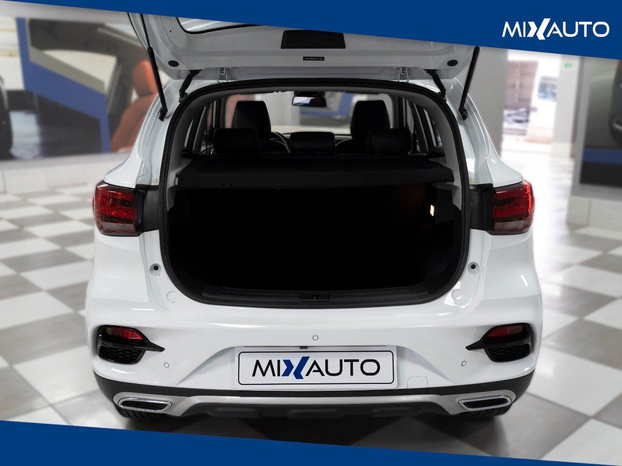 Mg ZS 1.5L 5MT Luxury