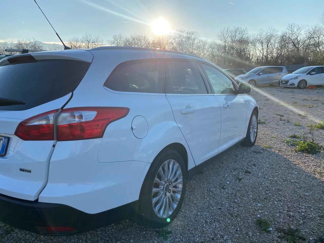 Ford Focus 1.6 120 CV 88 KW GPL SW Titanium