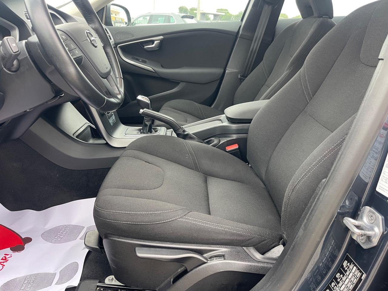 VOLVO V40 2.0D D2 120CV MANUALE FULL NAVI MY16