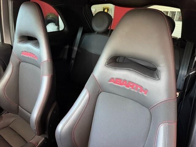 Abarth 695 COMPETIZIONE 1.4 Turbo T-Jet 180 CV M.T.A.