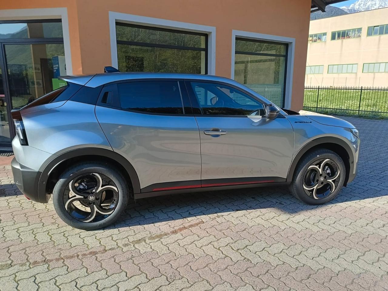 Alfa Romeo Junior 1.2 136 CV Hybrid eDCT6 Speciale
