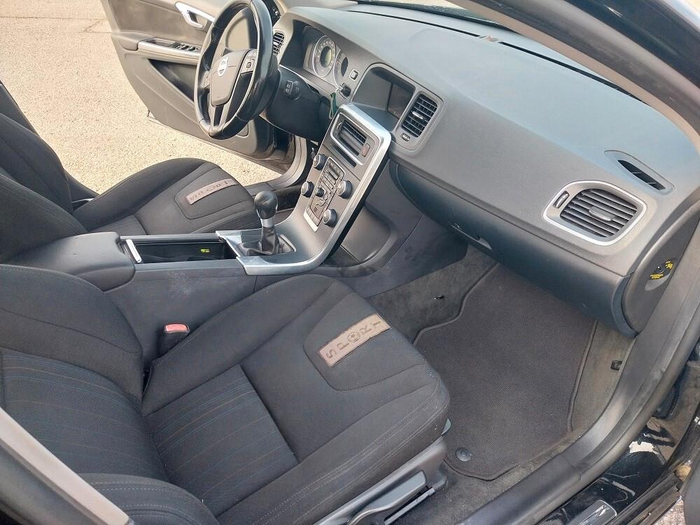 Volvo V60 D2 1.6 Momentum