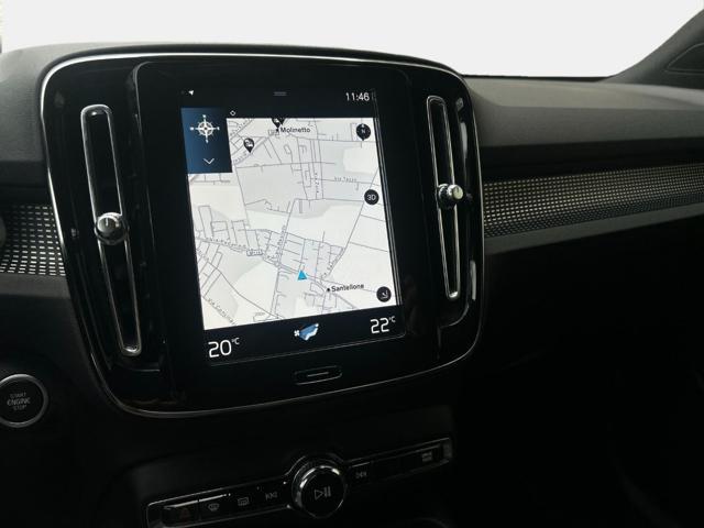 VOLVO XC40 T5 Recharge Plug-in Hybrid R-design