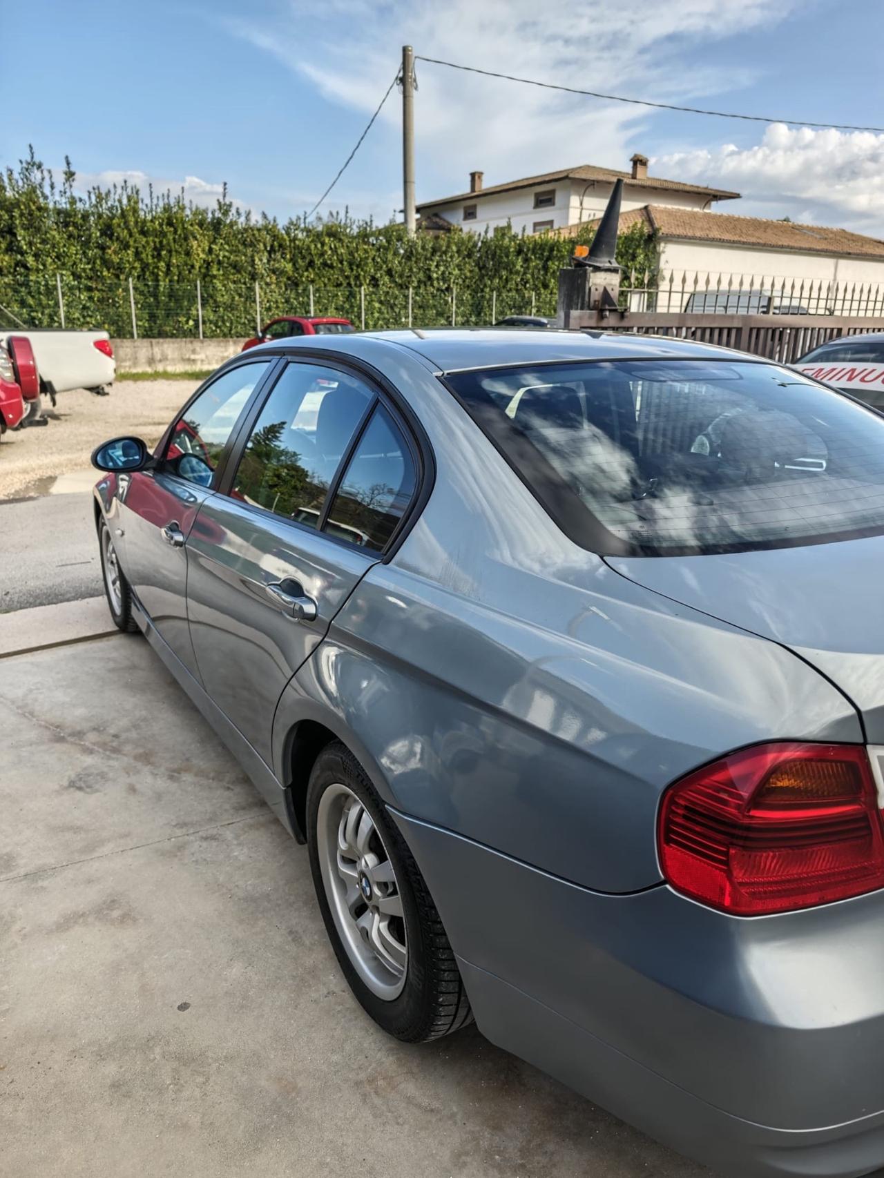 Bmw 320d berlina garantita 12 mesi
