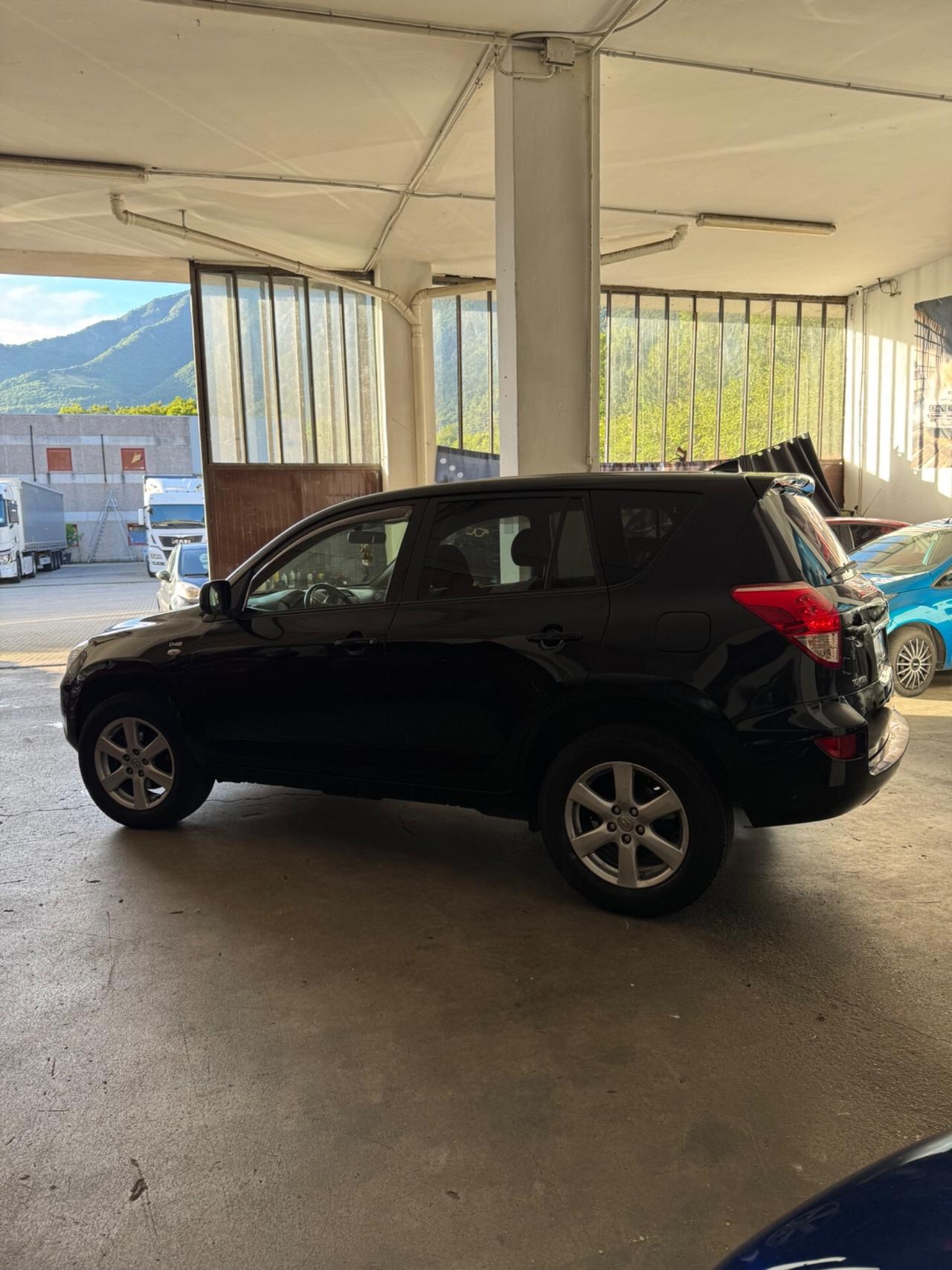Toyota RAV 4 RAV4 CROSSOVER 2.2 D-4D SOL 4x4