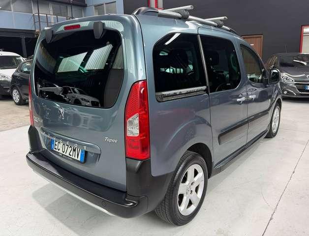 Peugeot Partner Neopatentati GPL 7 Posti