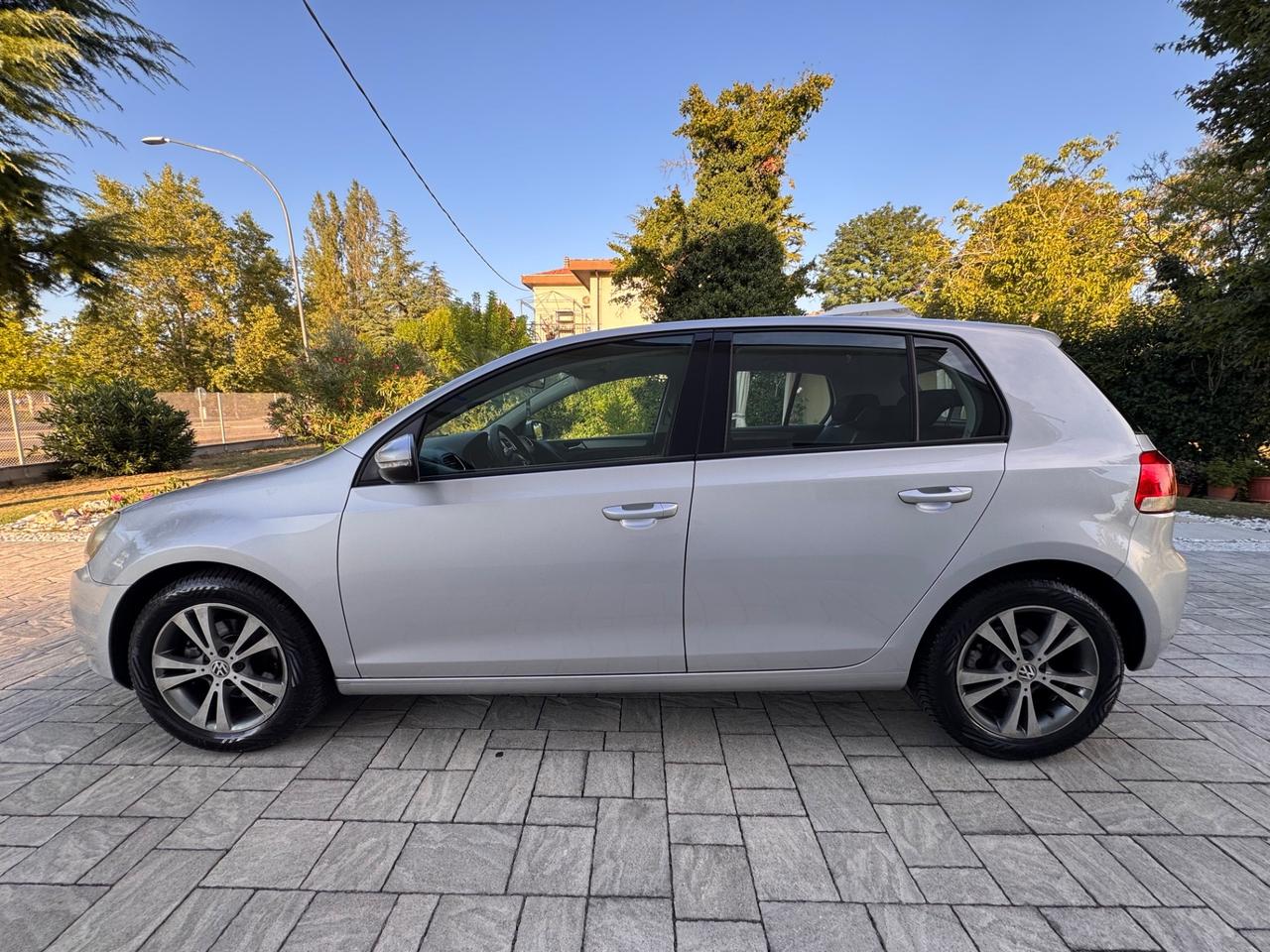 Volkswagen Golf 2.0 TDI 110CV DPF 5p. Trendline OK NEOPATENTATI