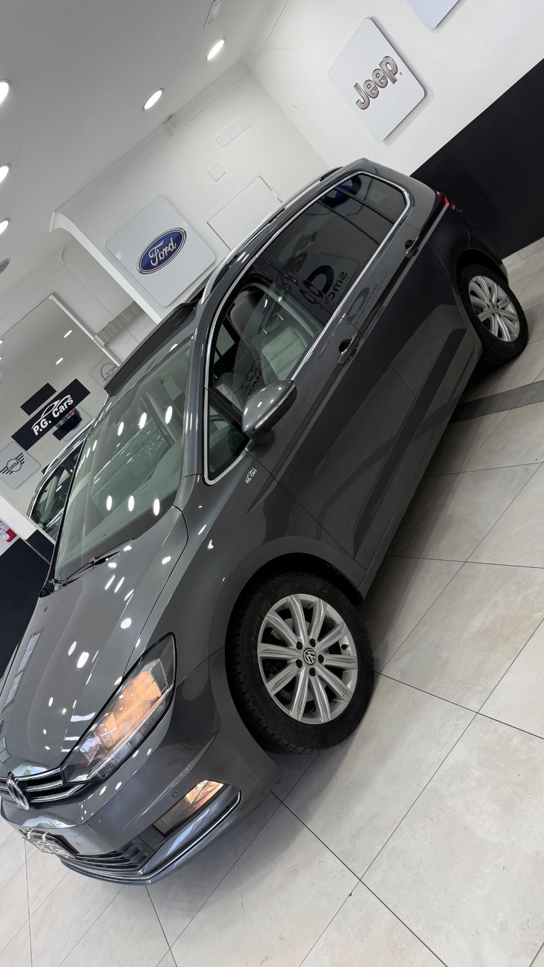 Volkswagen Touran 2.0 TDI 150 CV SCR DSG Executive BlueMotion Tech.