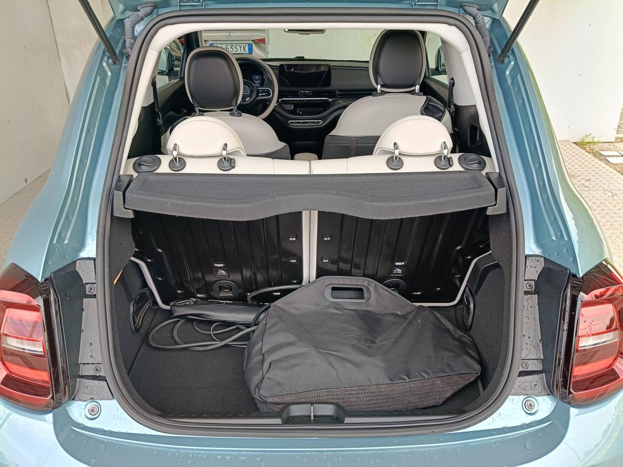 FIAT 500e 3+1 - 500e 3+1 42 kWh La Prima