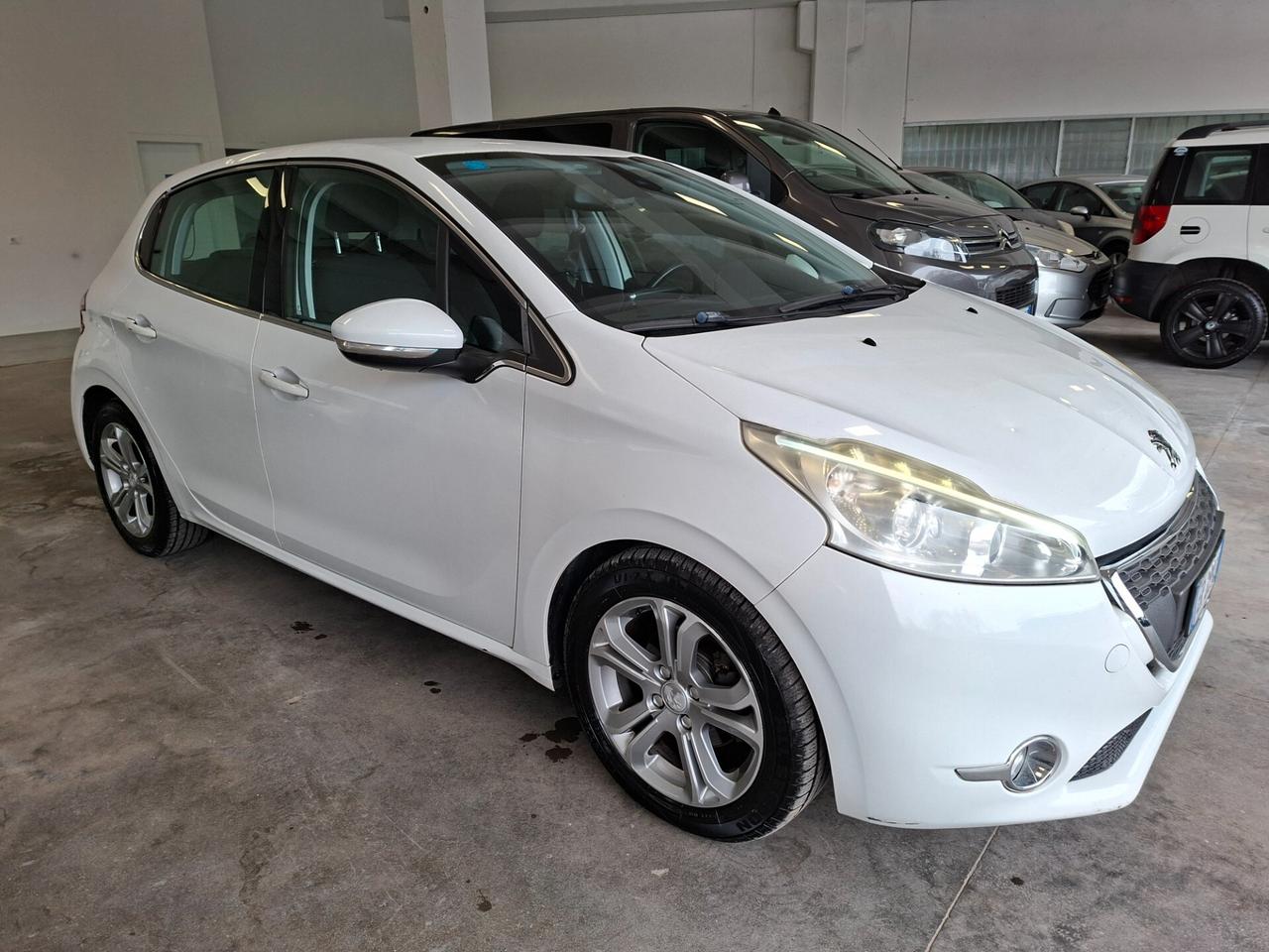 Peugeot 208 1.6 HDI DA NEOPATENTATI / EURO 5B