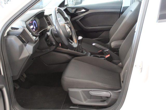 AUDI A1 SPB 1.0 TFSI 95 CV Identity Black