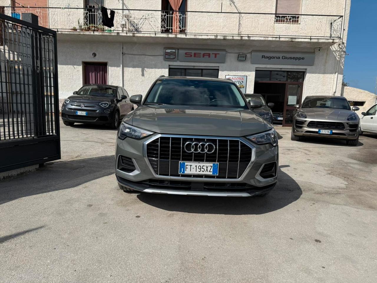 Audi Q3 2.0 TDI 150 CV Business