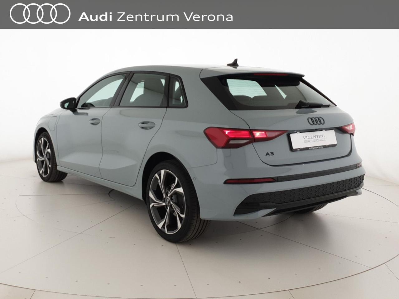 Sportback 40TFSIe 204CV S tronic Business Advanced