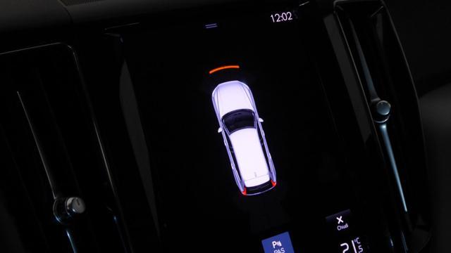 VOLVO XC60 B4 (d) AWD Geartronic Momentum