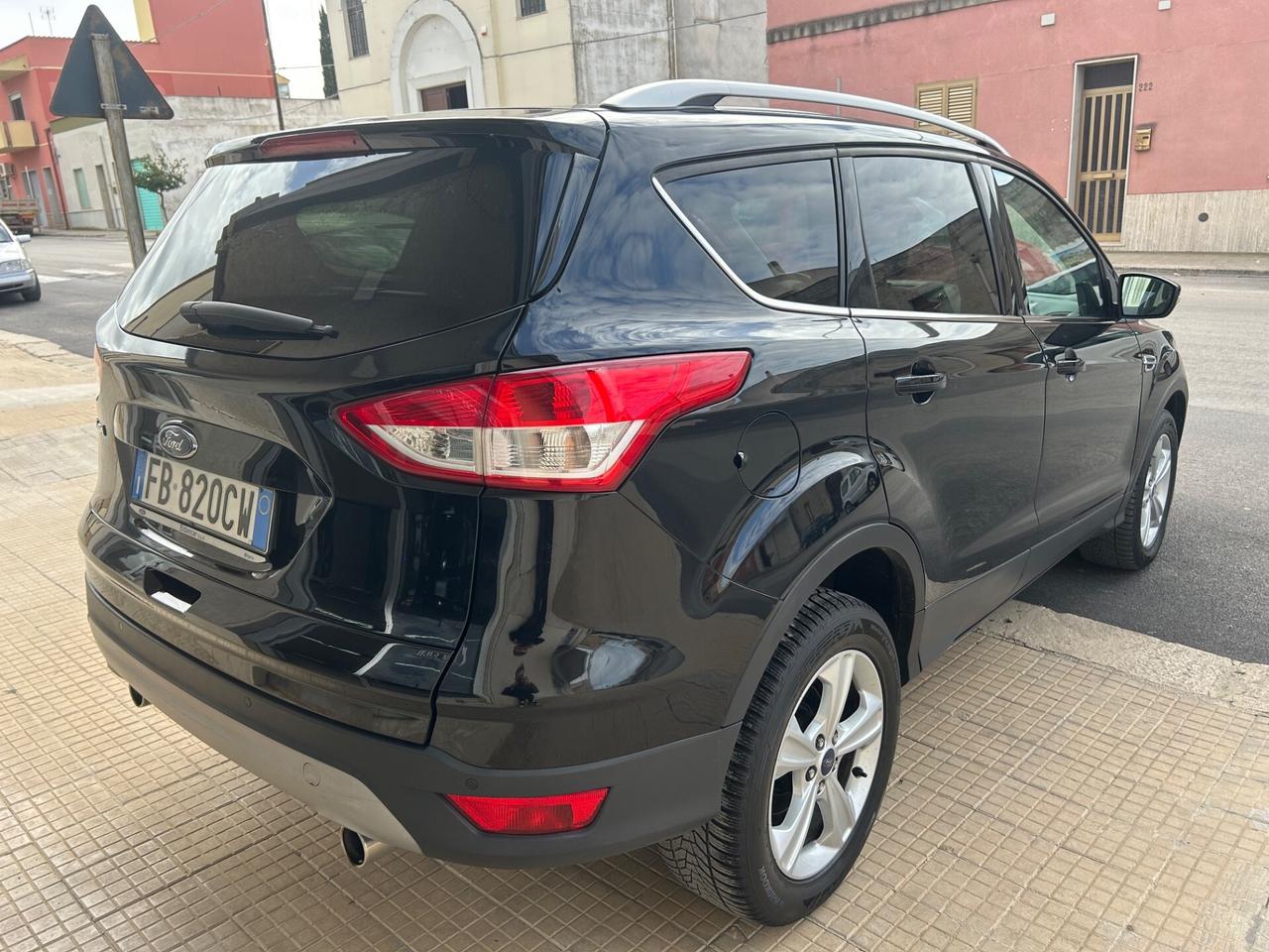 Ford Kuga 2.0 TDCI 120 CV S&S 2WD Titanium