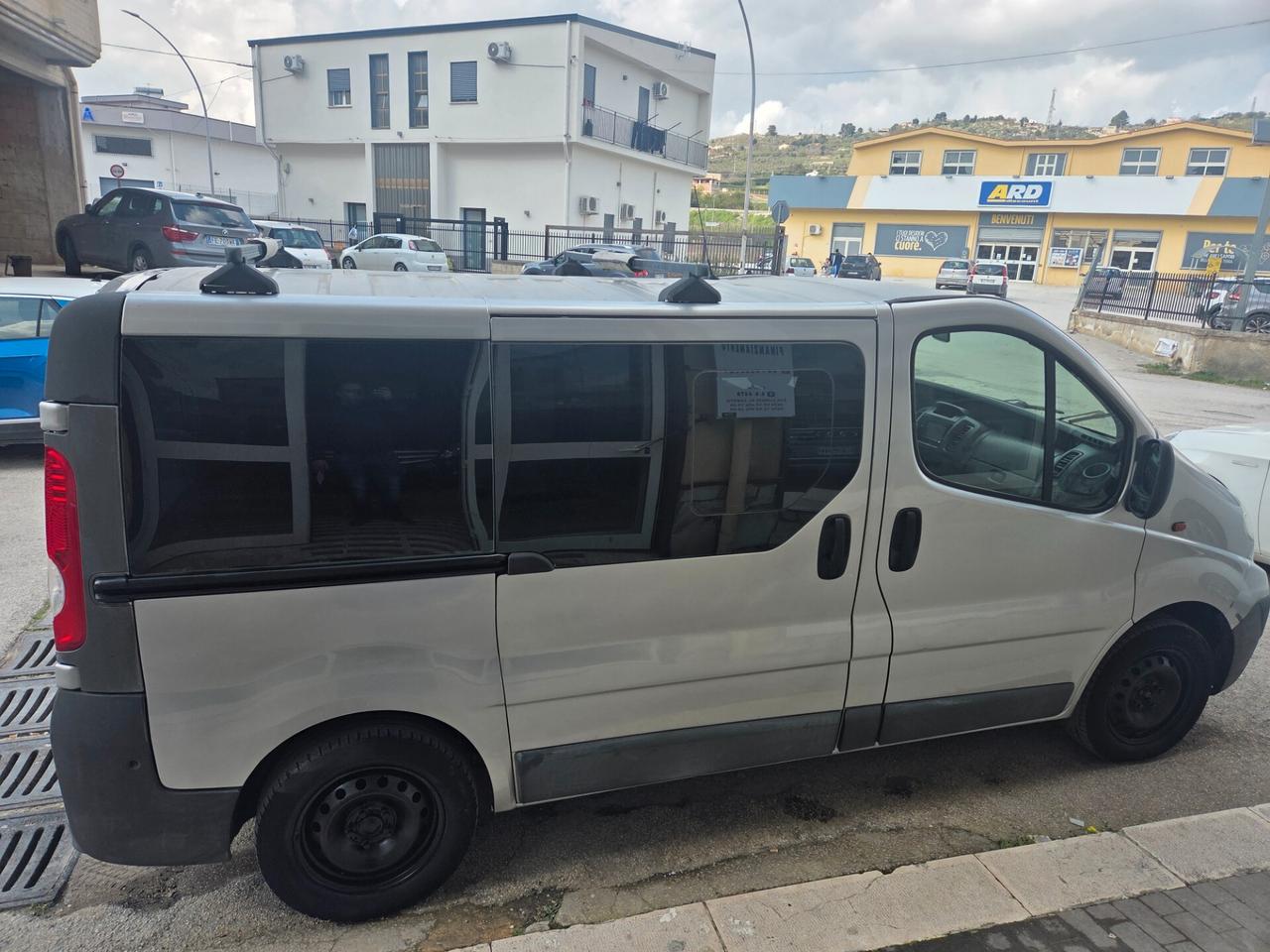 OPEL VIVARO 9 POSTI 2.0 115 CV KM CERTIFICATI