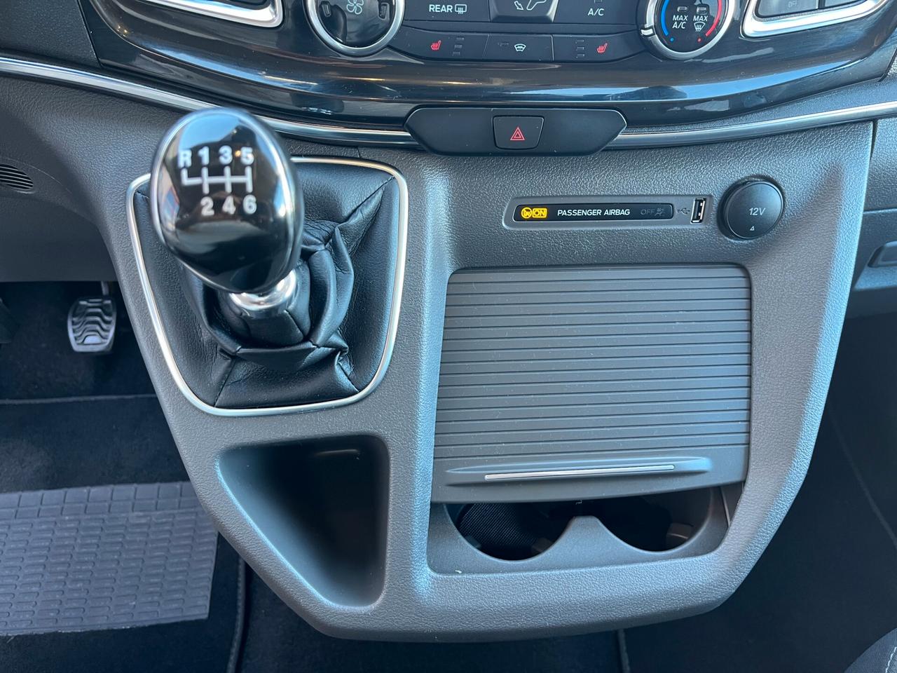 Ford Tourneo Custom 320 2.0 EcoBlue 150CV PC Titanium