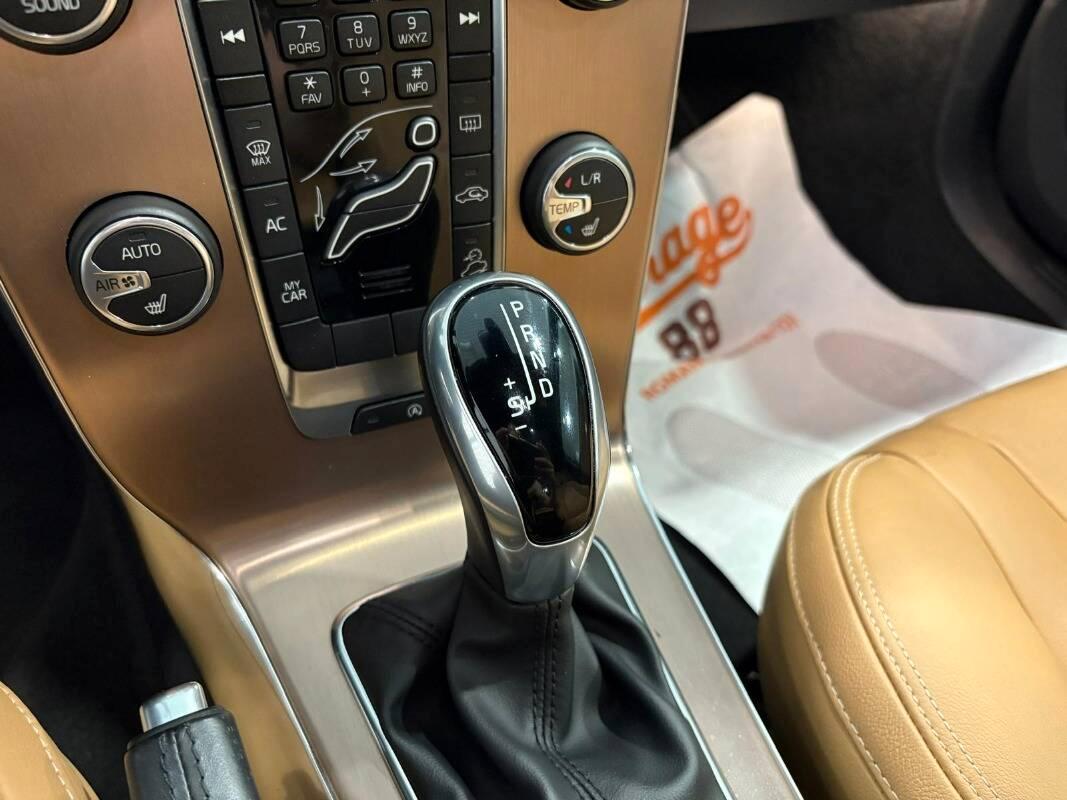 Volvo V40 Cross Country 2.0 t4 Summum awd geartronic