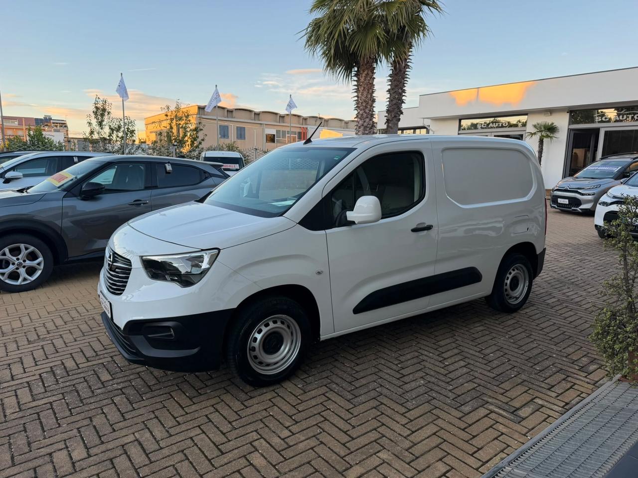 Opel Combo Cargo 1.6 Diesel PC 650kg