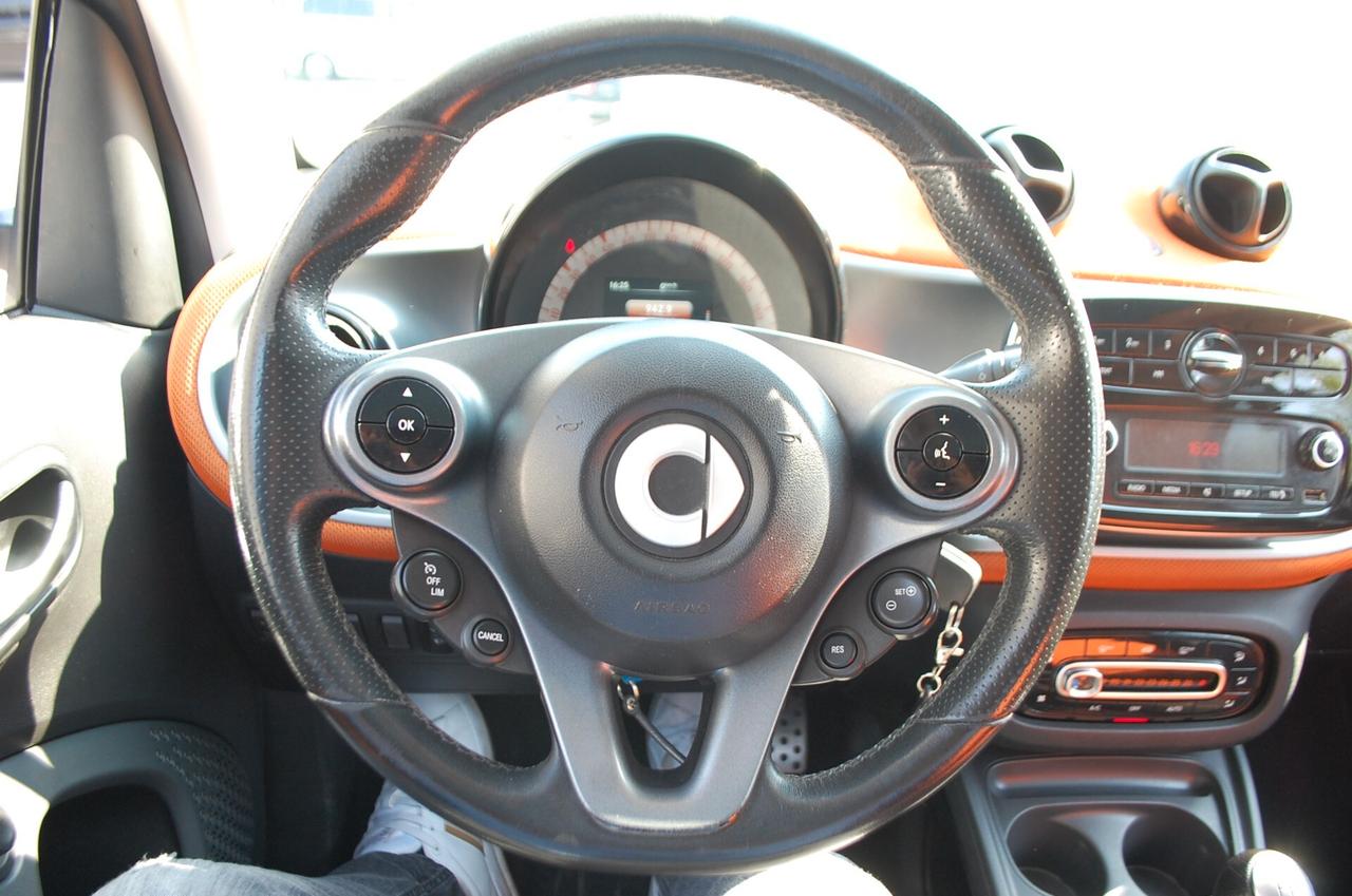 Smart forTwo 0.9 t Passion 90CV Led Lega Uff Italy USB
