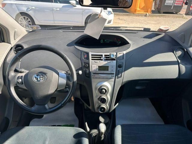 TOYOTA Yaris 1.3 5 porte Sol