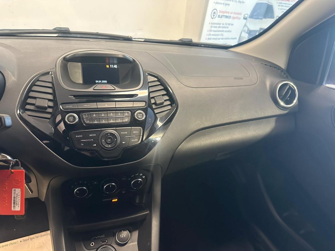 Ford Ka + 1.2 Ti-VCT 85CV Black & White -