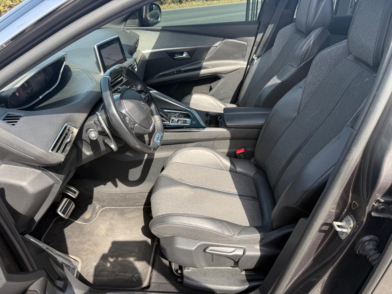 Peugeot 3008 BlueHDi 130cv EAT8 GT Line TETTO