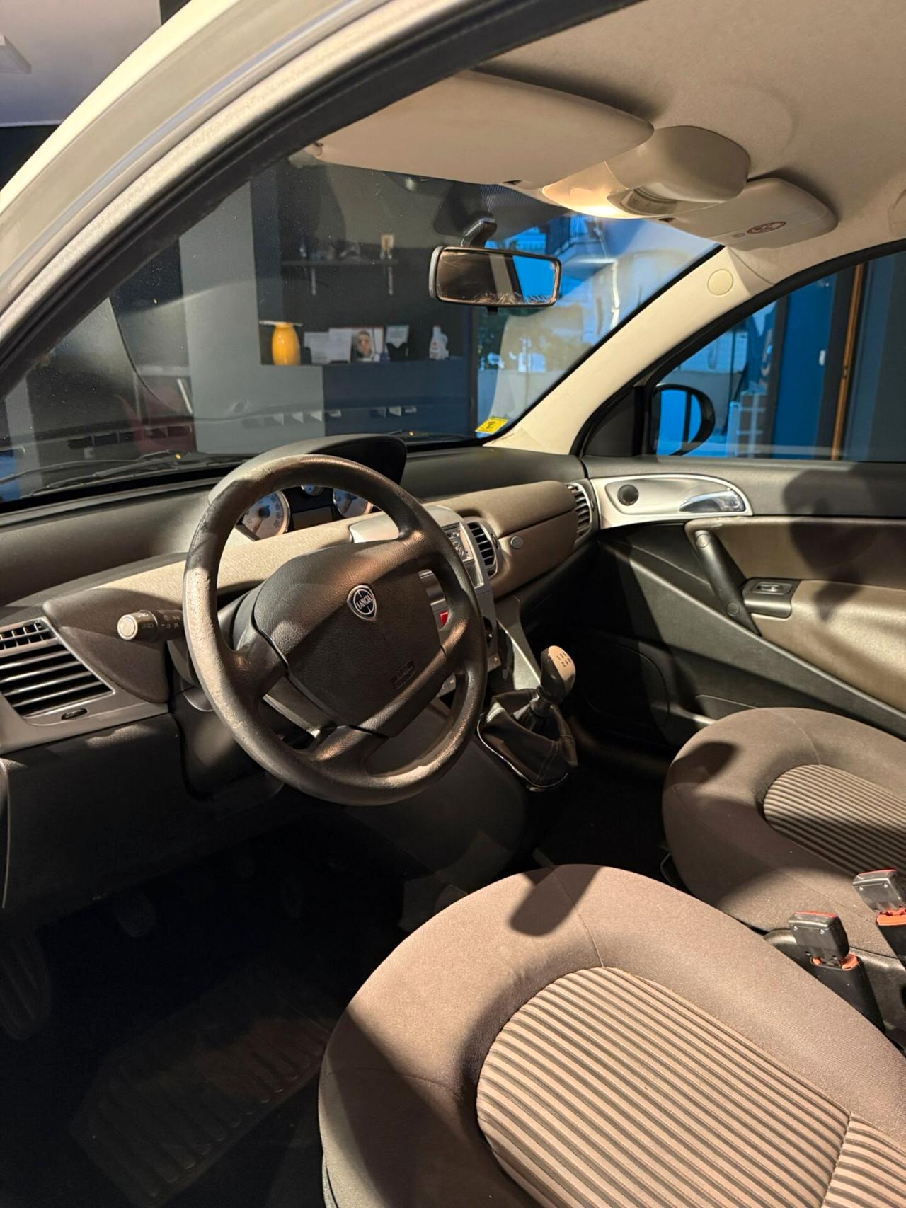 Lancia Ypsilon 1.2 59 CV Elle COME NUOVA