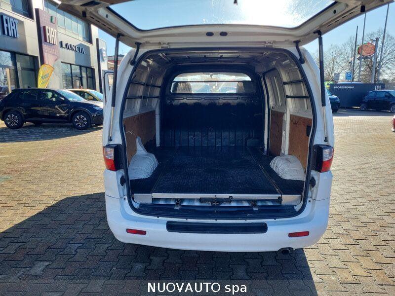 Hyundai H-1 H-1 2.5 TDI PC Van 3 posti